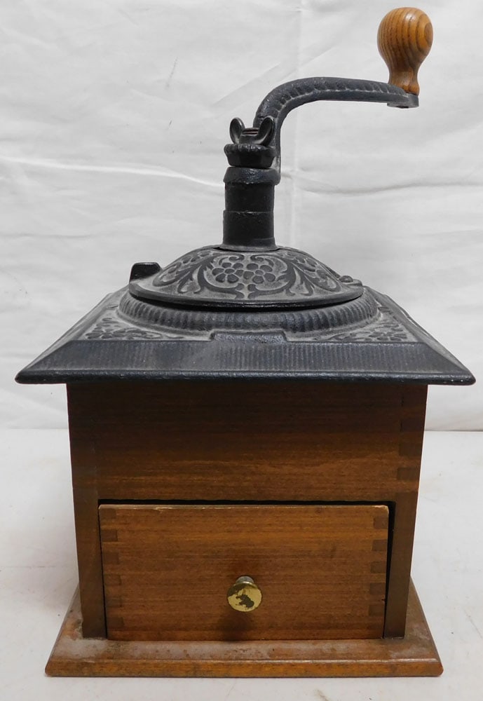Antique Coffee Grinder: Antique Coffee Grinder . 6" Dia 10 1/2" H ALL DESCRIPTIONS AND ANY CONDITION STATEMENT GIVEN BY LANGSTON AUCTION GALLERY ARE STRICTLY OPINIONS AND LANGSTON'S SHALL HAVE NO RESPONSIBILITY FOR ERRORS OR