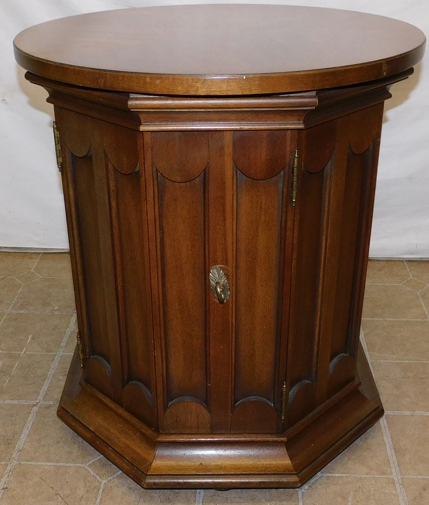 Round Walnut Mid Century End Table (1 of 3)