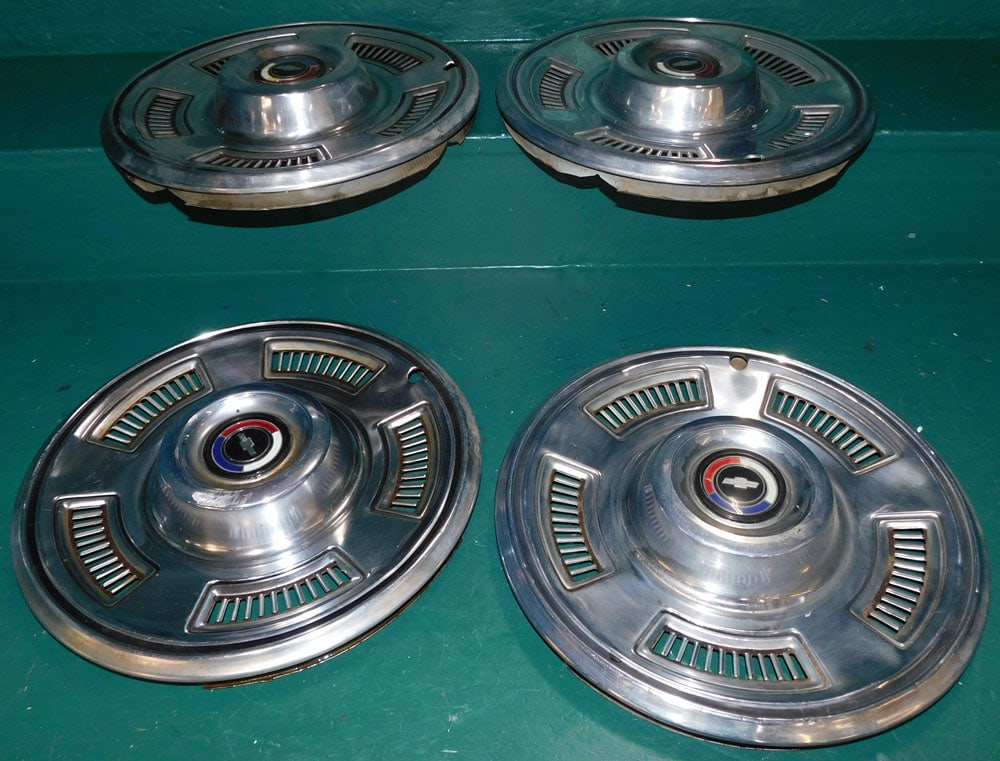 Set of 4 Vintage Metal Chevrolet Automobile Wheel Covers (Hubcaps) (1 of 4)