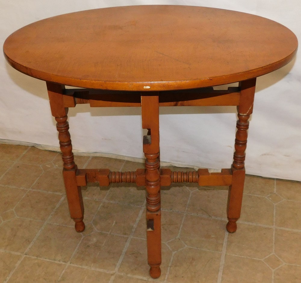 Tiger Maple Folding Table: Tiger Maple Folding Table. 28" W 23 1/2" D 27" H ALL DESCRIPTIONS AND ANY CONDITION STATEMENT GIVEN BY LANGSTON AUCTION GALLERY ARE STRICTLY OPINIONS AND LANGSTON'S SHALL HAVE NO RESPONSIBILITY FOR ER