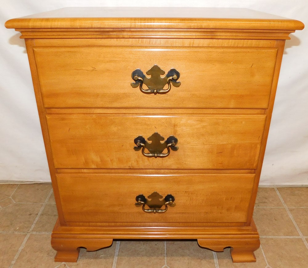 Maple 3 Drawer Nightstand (1 of 7)
