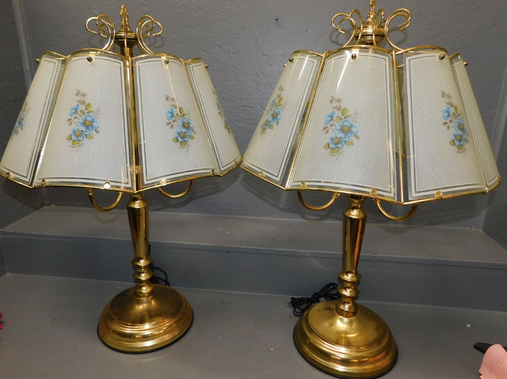 Pair Glass Panel Touch Lamps: Pair Glass Panel Touch Lamps. 29 1/2" H ALL DESCRIPTIONS AND ANY CONDITION STATEMENT GIVEN BY LANGSTON AUCTION GALLERY ARE STRICTLY OPINIONS AND LANGSTON'S SHALL HAVE NO RESPONSIBILITY FOR ERRORS OR O