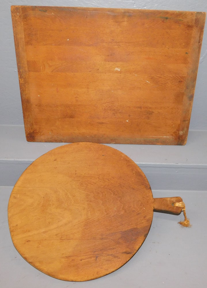 Antique Pine Cutting Board & Pizza Board (1 of 3)