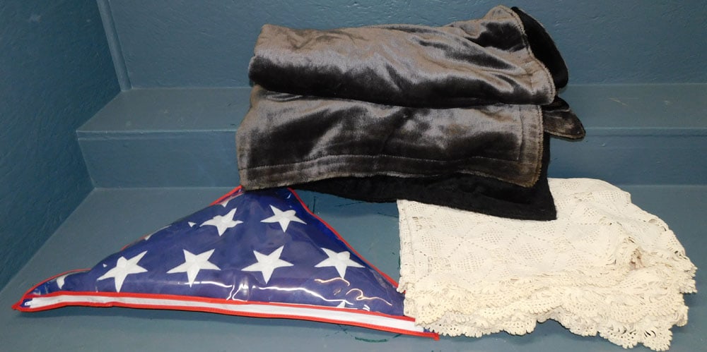 Crotched Coverlet - Wool Buggy Blanket - USA Flag (1 of 4)