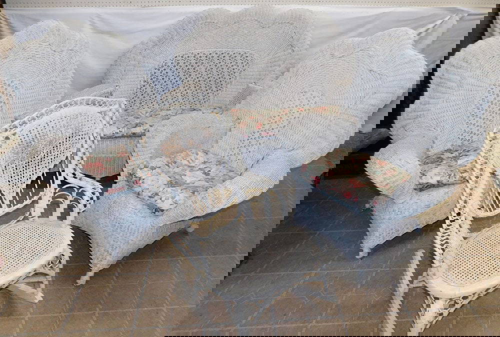 4 Pc Antique Painted Wicker Auction