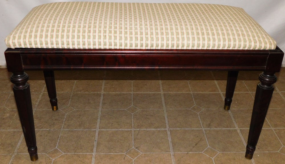 Mahogany Piano Bench: Mahogany Piano Bench. 34" W 15" D 19 1/2" H ALL DESCRIPTIONS AND ANY CONDITION STATEMENT GIVEN BY LANGSTON AUCTION GALLERY ARE STRICTLY OPINIONS AND LANGSTON'S SHALL HAVE NO RESPONSIBILITY FOR ERRORS