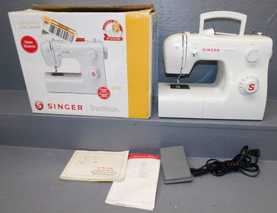 Singer Sewing Machine With Original Box: Singer Sewing Machine With Original Box. 17 1/4" W 9" D 13 3/4" H ALL DESCRIPTIONS AND ANY CONDITION STATEMENT GIVEN BY LANGSTON AUCTION GALLERY ARE STRICTLY OPINIONS AND LANGSTON'S SHALL HAVE NO RESP