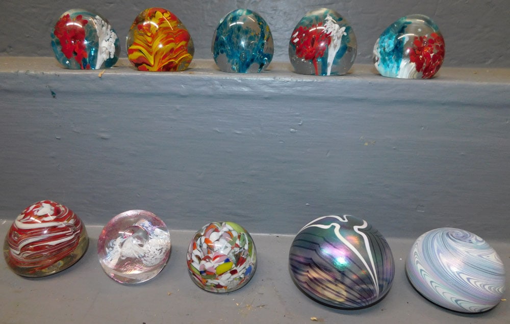 Lot 10 Art Glass Paperweights (1 of 4)