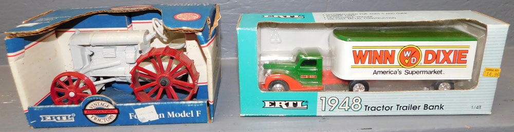 ERTL Fordson Model F Tractor & ERTL Winn Dixie Tractor Trailor Bank (1 of 5)