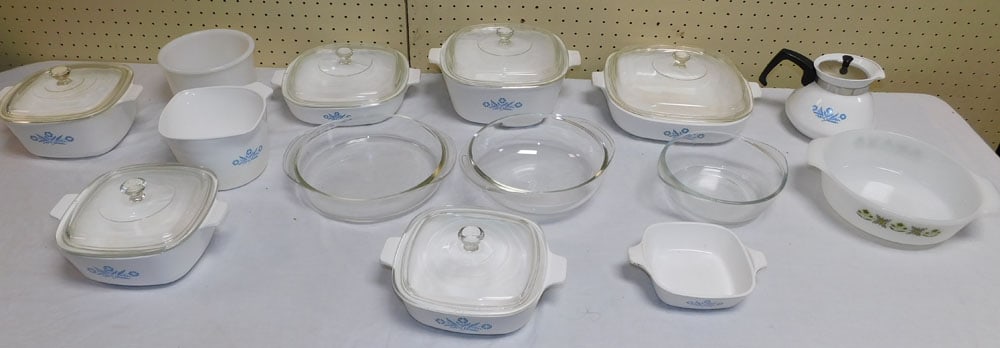Lot Corning ware (1 of 4)