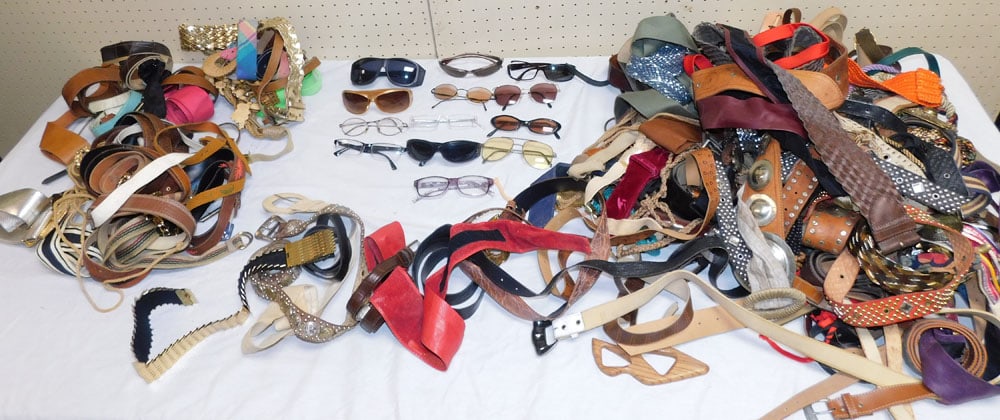 Lot Vintage Playing Cards - Ladies Belts - Sunglasses: Lot Vintage Playing Cards - Ladies Belts - Sunglasses . ALL DESCRIPTIONS AND ANY CONDITION STATEMENT GIVEN BY LANGSTON AUCTION GALLERY ARE STRICTLY OPINIONS AND LANGSTON'S SHALL HAVE NO RESPONSIBILITY