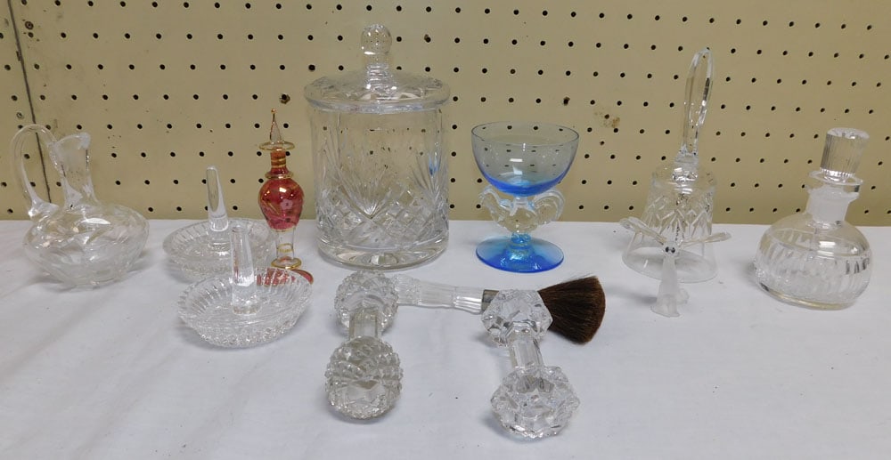 Lot Glass Items (1 of 3)