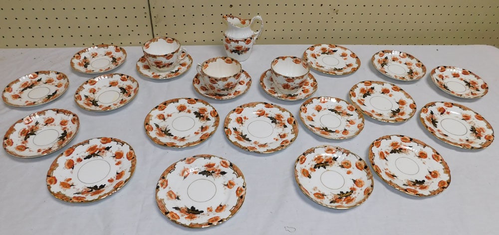Lot Royal Albert Crown China (1 of 4)