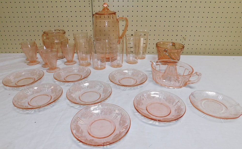Lot Pink Depression Glassware (1 of 5)