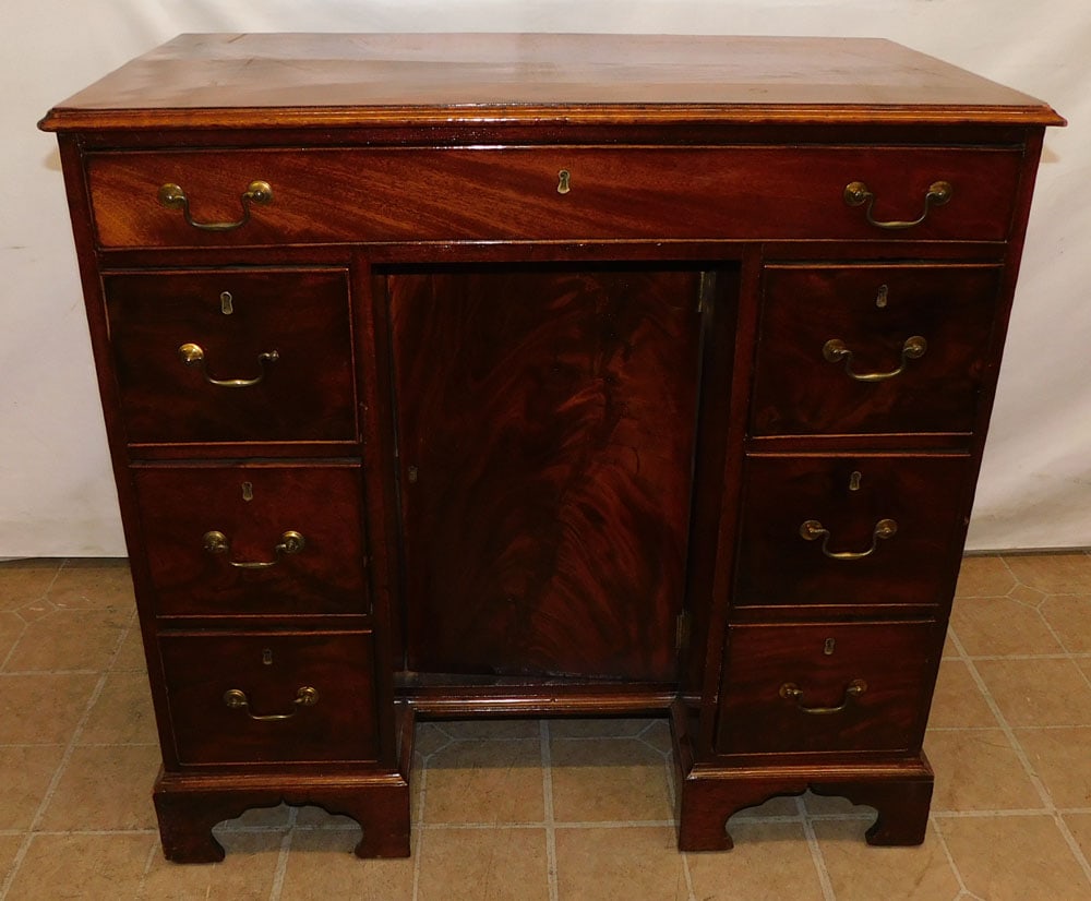 19th C Mahogany English Knee Hole Desk: 19th C Mahogany English Knee Hole Desk. 34" W 19" D 33" H ALL DESCRIPTIONS AND ANY CONDITION STATEMENT GIVEN BY LANGSTON AUCTION GALLERY ARE STRICTLY OPINIONS AND LANGSTON'S SHALL HAVE NO RESPONSIBILI