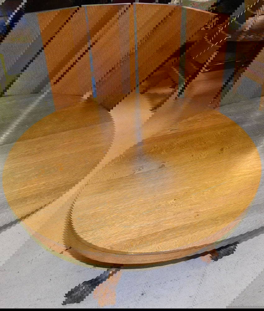 Antique Tiger Oak Round Dining Table With Four Leaves & Ball & Claw Feet Auction