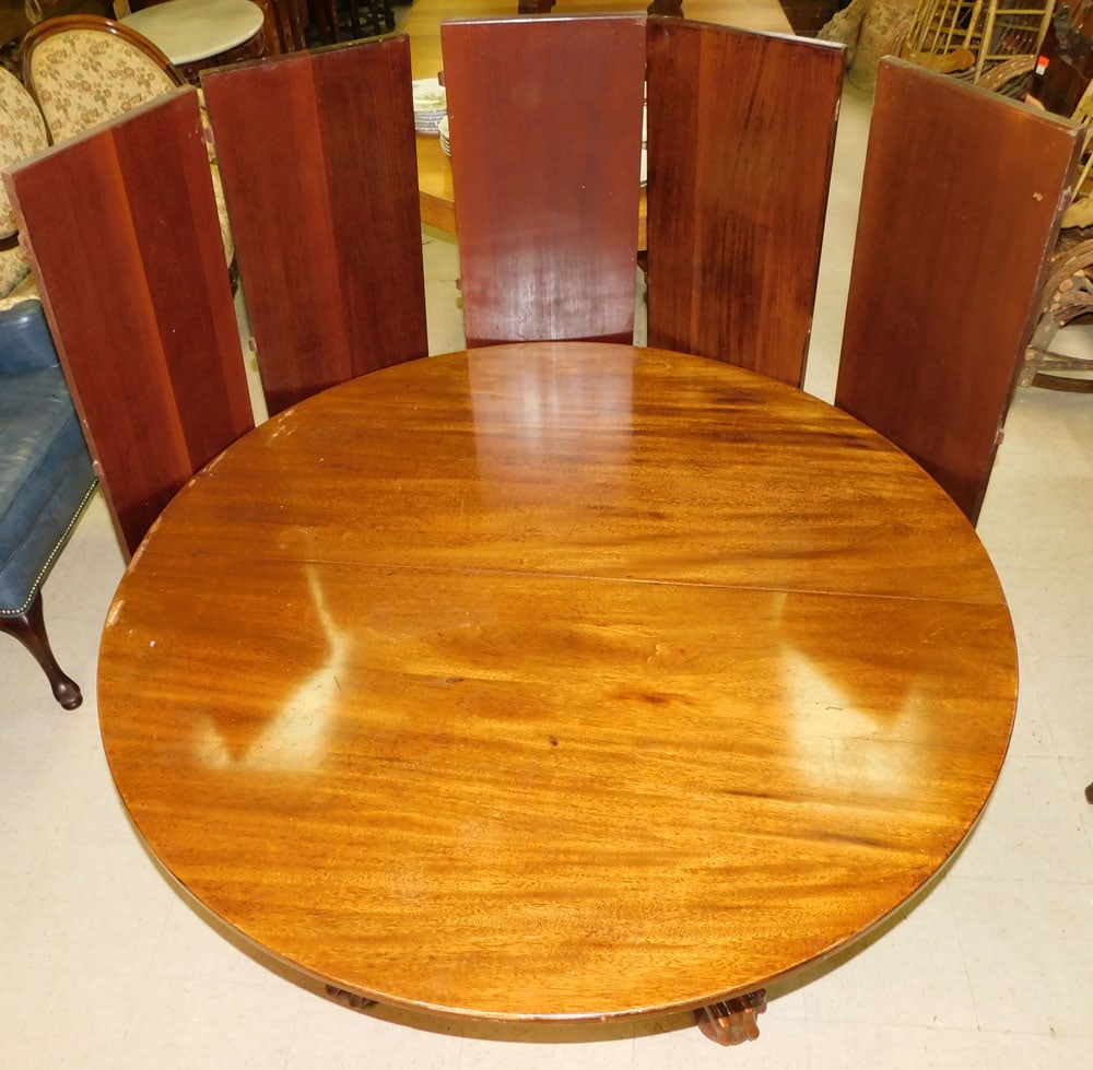 19th Century Mahogany Ball & Claw Round Table with 4 Leaves (1 of 8)