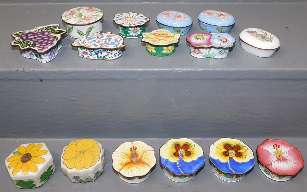 15 Painted Enamel & Porcelain Trinket Battersea Boxes, (Some with Character Marks) (1 of 9)