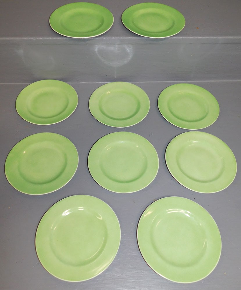 10 Limoges Green Porcelain Dessert Plates: 10 Limoges Green Porcelain Dessert Plates . ALL DESCRIPTIONS AND ANY CONDITION STATEMENT GIVEN BY LANGSTON AUCTION GALLERY ARE STRICTLY OPINIONS AND LANGSTON'S SHALL HAVE NO RESPONSIBILITY FOR ERRORS 