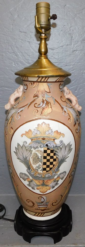 Oriental Porcelain Armorial Lamp: Oriental Porcelain Armorial Lamp. 23" H ALL DESCRIPTIONS AND ANY CONDITION STATEMENT GIVEN BY LANGSTON AUCTION GALLERY ARE STRICTLY OPINIONS AND LANGSTON'S SHALL HAVE NO RESPONSIBILITY FOR ERRORS OR O
