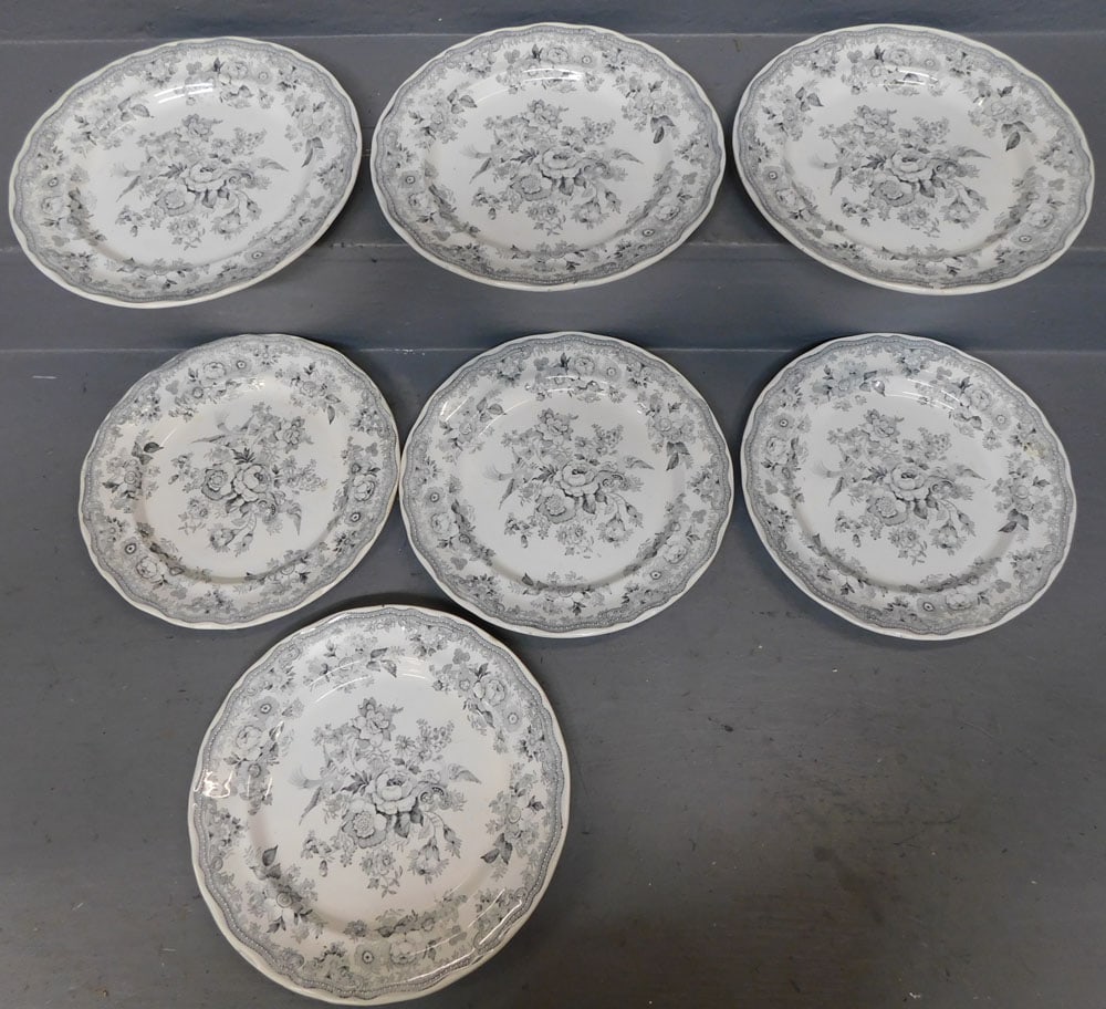 7 Antique English Porcelain Plates (1 of 6)