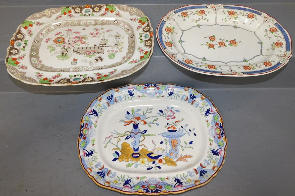 Three Antique English Porcelain Platters (1 of 8)