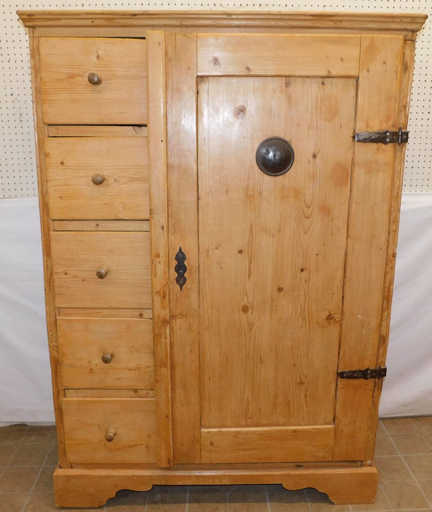 Antique Scrubbed Pine Cabinet (1 of 7)