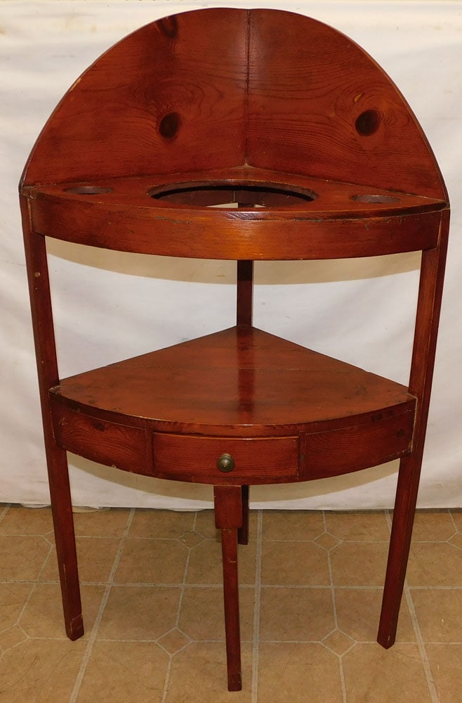 Antique Pine Corner Wash Stand: Antique Pine Corner Wash Stand. 42 1/4" H ALL DESCRIPTIONS AND ANY CONDITION STATEMENT GIVEN BY LANGSTON AUCTION GALLERY ARE STRICTLY OPINIONS AND LANGSTON'S SHALL HAVE NO RESPONSIBILITY FOR ERRORS OR