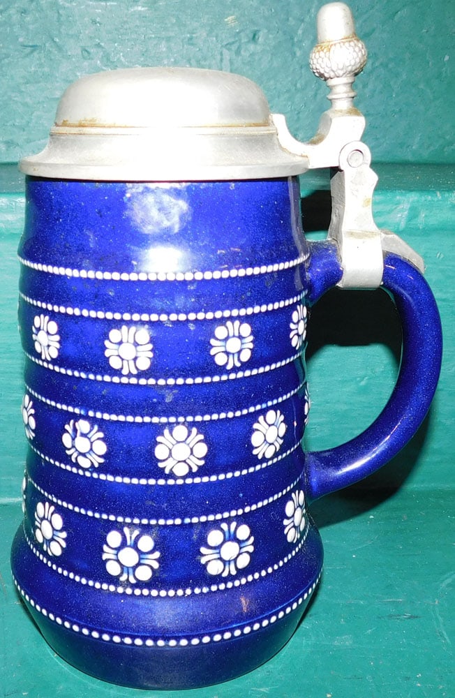 Marzi & Remy Beer Stein With Pewter Lid: Marzi & Remy Beer Stein With Pewter Lid. 8 3/4" H ALL DESCRIPTIONS AND ANY CONDITION STATEMENT GIVEN BY LANGSTON AUCTION GALLERY ARE STRICTLY OPINIONS AND LANGSTON'S SHALL HAVE NO RESPONSIBILITY FOR E