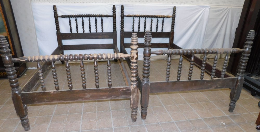 Pair of Jenny Lind Twin Beds with Rails (1 of 3)