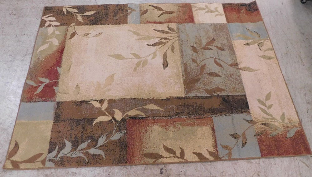 5' 3" x 7' 5" Machine Made Rug (1 of 3)