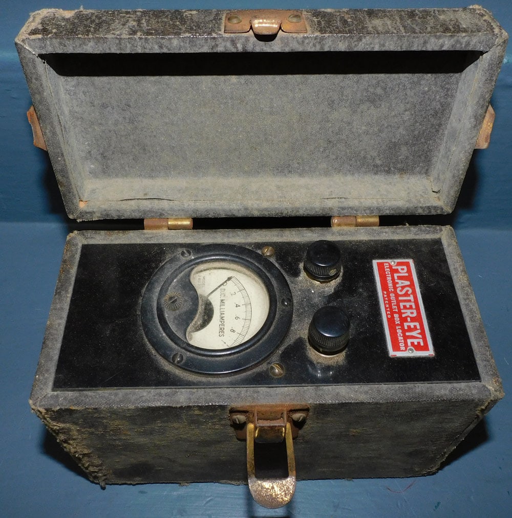 Vintage Plaster-Eye Electronic Outlet Box Locator (1 of 6)