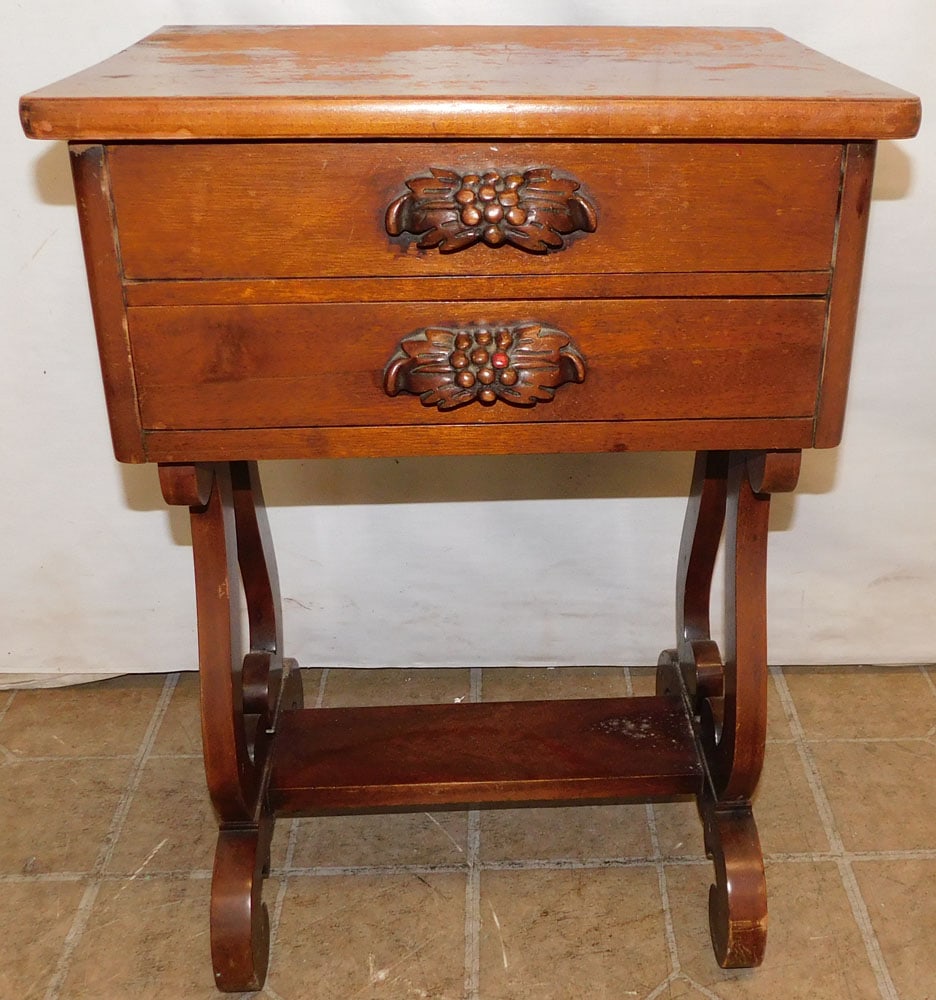 Mahogany 2 Drawer Night Stand: Mahogany 2 Drawer Night Stand . 18" W 14" D 25" H ALL DESCRIPTIONS AND ANY CONDITION STATEMENT GIVEN BY LANGSTON AUCTION GALLERY ARE STRICTLY OPINIONS AND LANGSTON'S SHALL HAVE NO RESPONSIBILITY FOR E