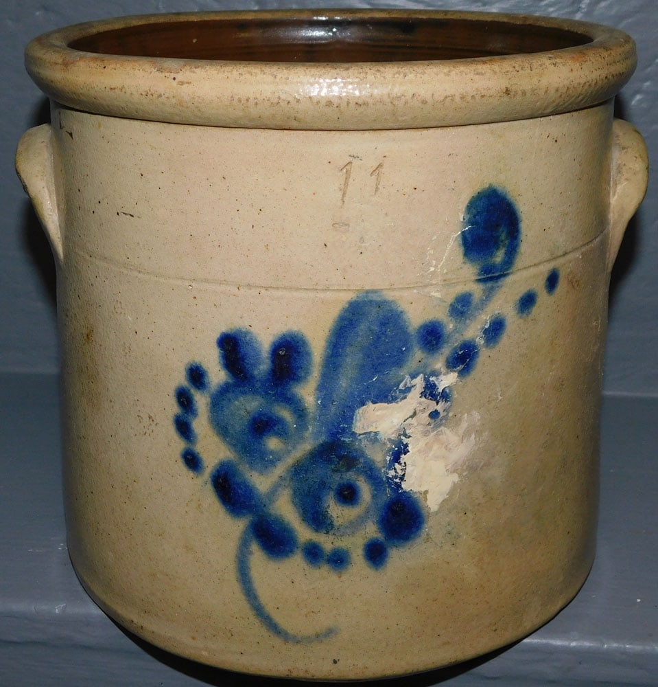 Antique Stoneware 1 1/2 Gallon Blue Decorated Crock (1 of 3)