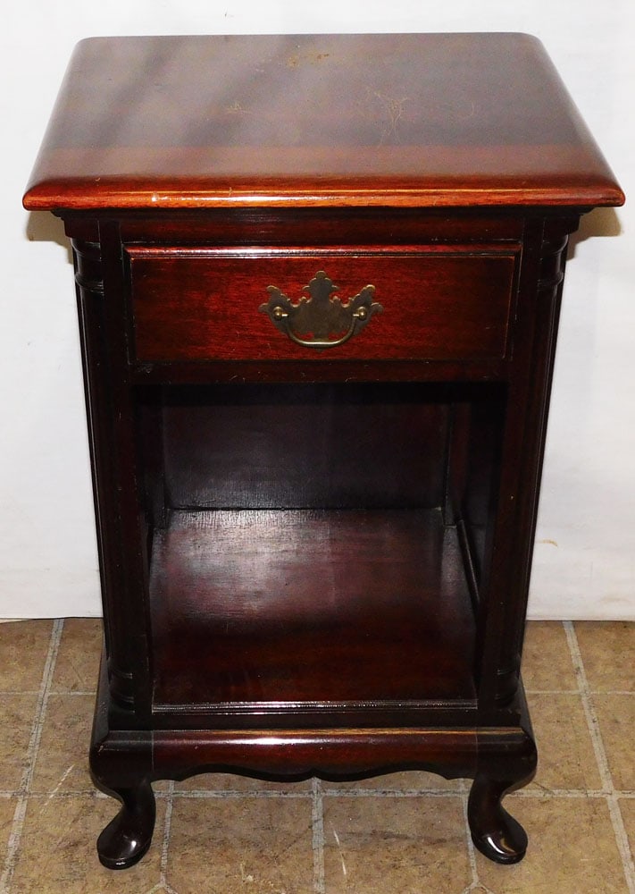 Mahogany One Drawer Night Stand By Drexel (1 of 5)