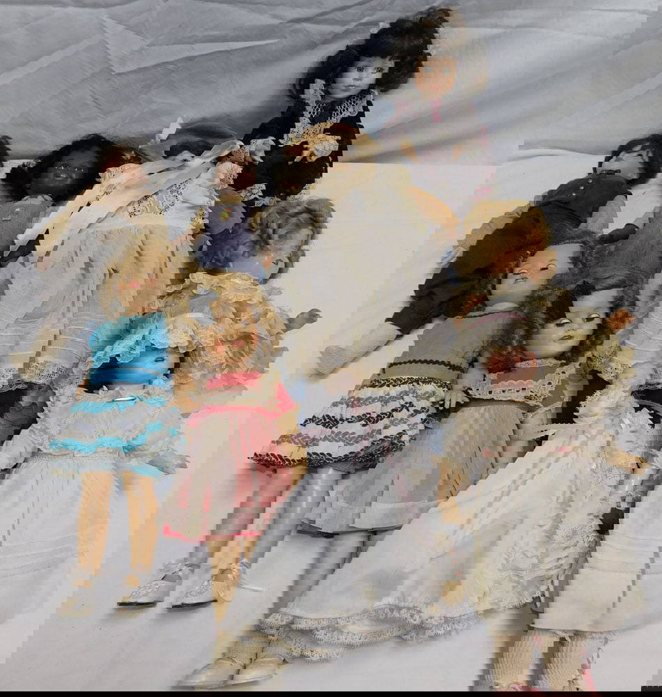 Lot Vintage Dolls Auction