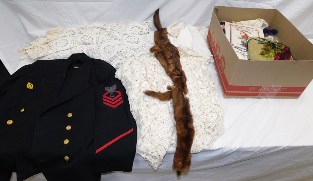 Lot Linens: Lot Linens. ALL DESCRIPTIONS AND ANY CONDITION STATEMENT GIVEN BY LANGSTON AUCTION GALLERY ARE STRICTLY OPINIONS AND LANGSTON'S SHALL HAVE NO RESPONSIBILITY FOR ERRORS OR OMISSIONS. THE ABSENCE OF A C