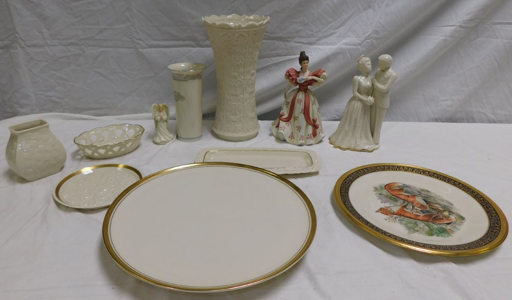 Lot Lenox Porcelain Items: Lot Lenox Porcelain Items. ALL DESCRIPTIONS AND ANY CONDITION STATEMENT GIVEN BY LANGSTON AUCTION GALLERY ARE STRICTLY OPINIONS AND LANGSTON'S SHALL HAVE NO RESPONSIBILITY FOR ERRORS OR OMISSIONS. THE