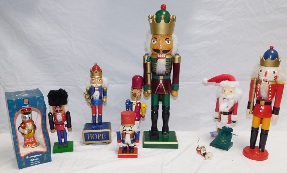 Lot Christmas Nutcrackers: Lot Christmas Nutcrackers. ALL DESCRIPTIONS AND ANY CONDITION STATEMENT GIVEN BY LANGSTON AUCTION GALLERY ARE STRICTLY OPINIONS AND LANGSTON'S SHALL HAVE NO RESPONSIBILITY FOR ERRORS OR OMISSIONS. THE