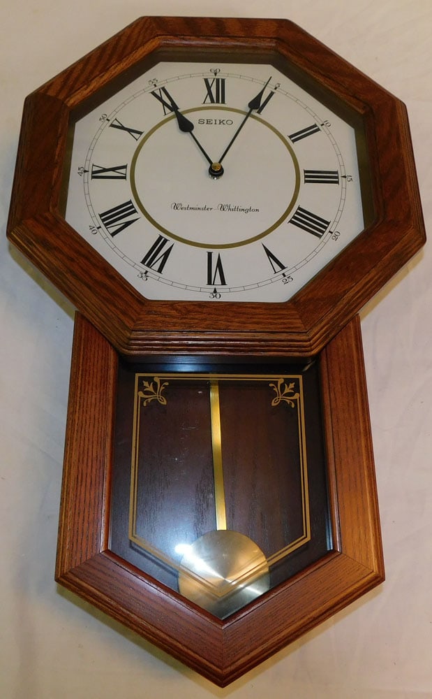 Vintage Wall Clock: Vintage Wall Clock. ALL DESCRIPTIONS AND ANY CONDITION STATEMENT GIVEN BY LANGSTON AUCTION GALLERY ARE STRICTLY OPINIONS AND LANGSTON'S SHALL HAVE NO RESPONSIBILITY FOR ERRORS OR OMISSIONS. THE ABSENC