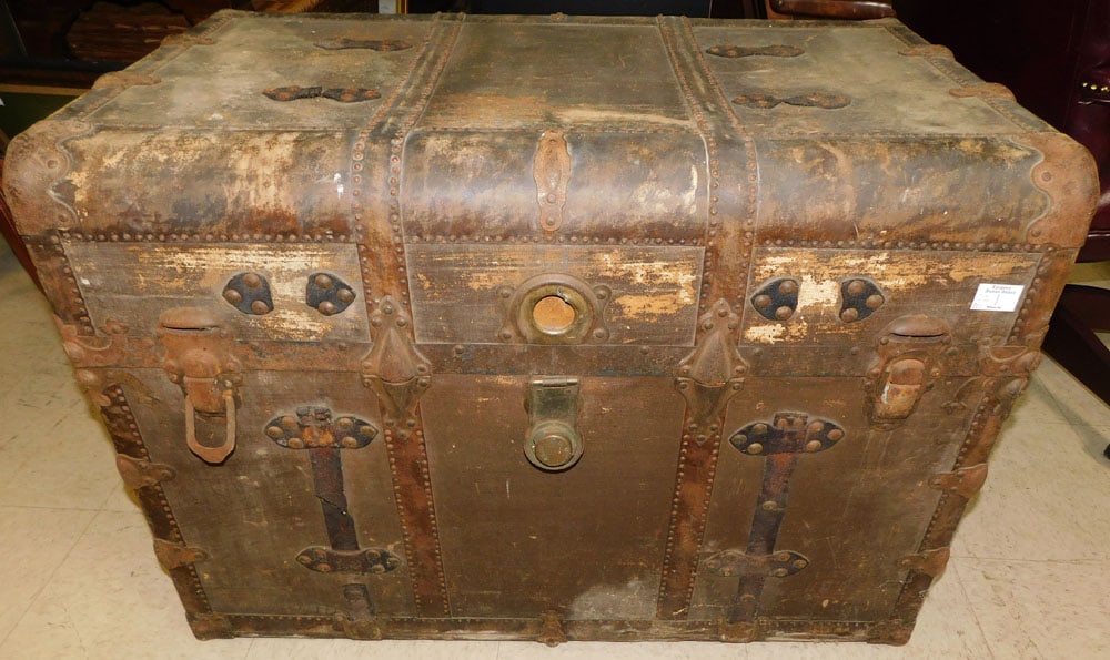Antique Travel Trunk (1 of 5)