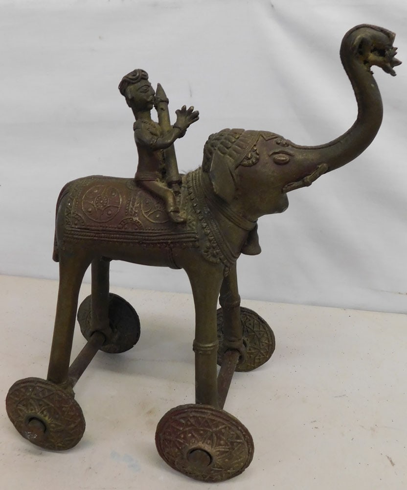 Cast Bronze Elephant Figurine (1 of 5)