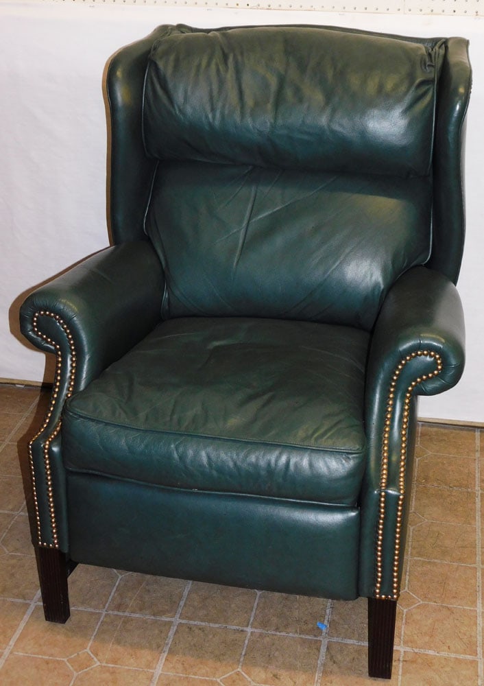 Mahogany Stretcher Base Hunter Green Leather Recliner By Leathercraft