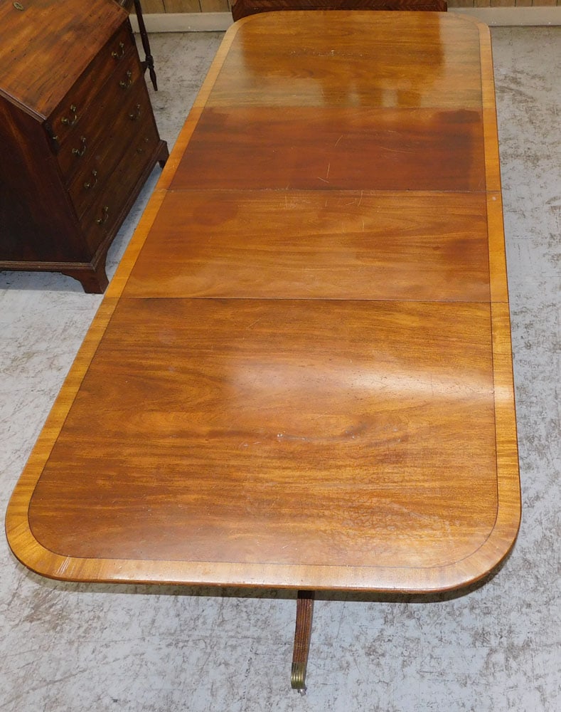 Mahogany Banded Top 2 Pedestal Dining Table with 2 Leaves (1 of 7)