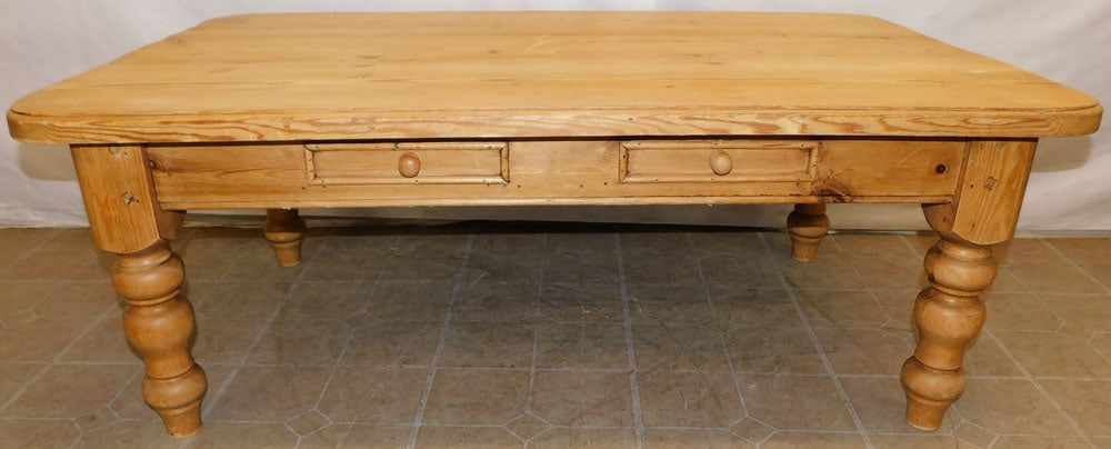 Antique Scrub Pine Coffee Table with 2 Drawers (1 of 5)