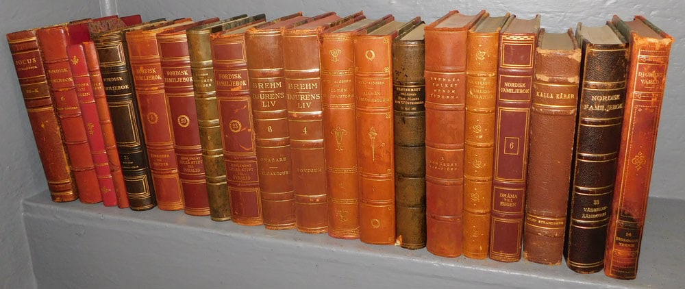 Lot of 20 Leather Bound Books (1 of 5)