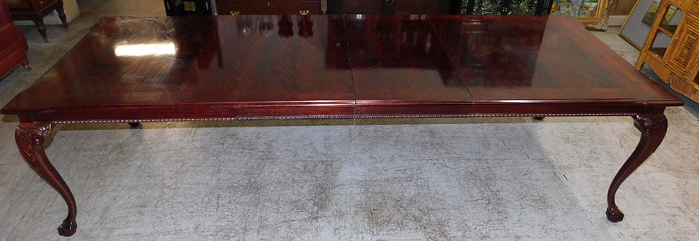 Banded Top Mahogany Dining Table with 2 Leaves & Claw Feet (1 of 6)
