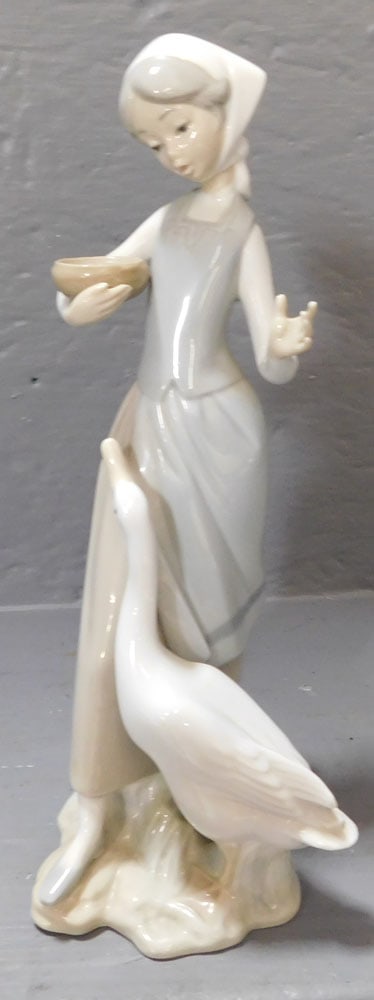 Lladro Figurine (1 of 3)