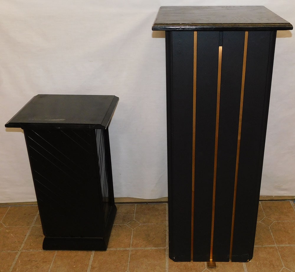 2 Black Lacquered Pedestals (1 of 10)