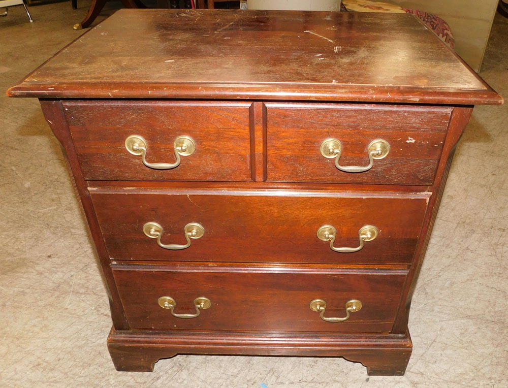 Mahogany 3 Drawer Night Stand (1 of 6)